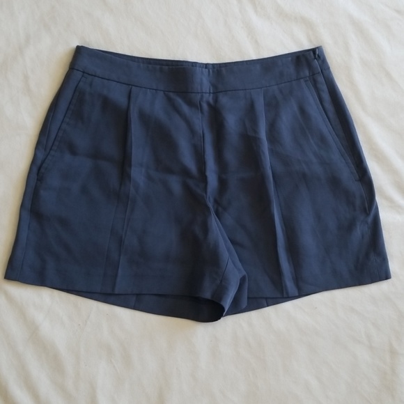 Loft pleated soft shorts - Picture 1 of 7